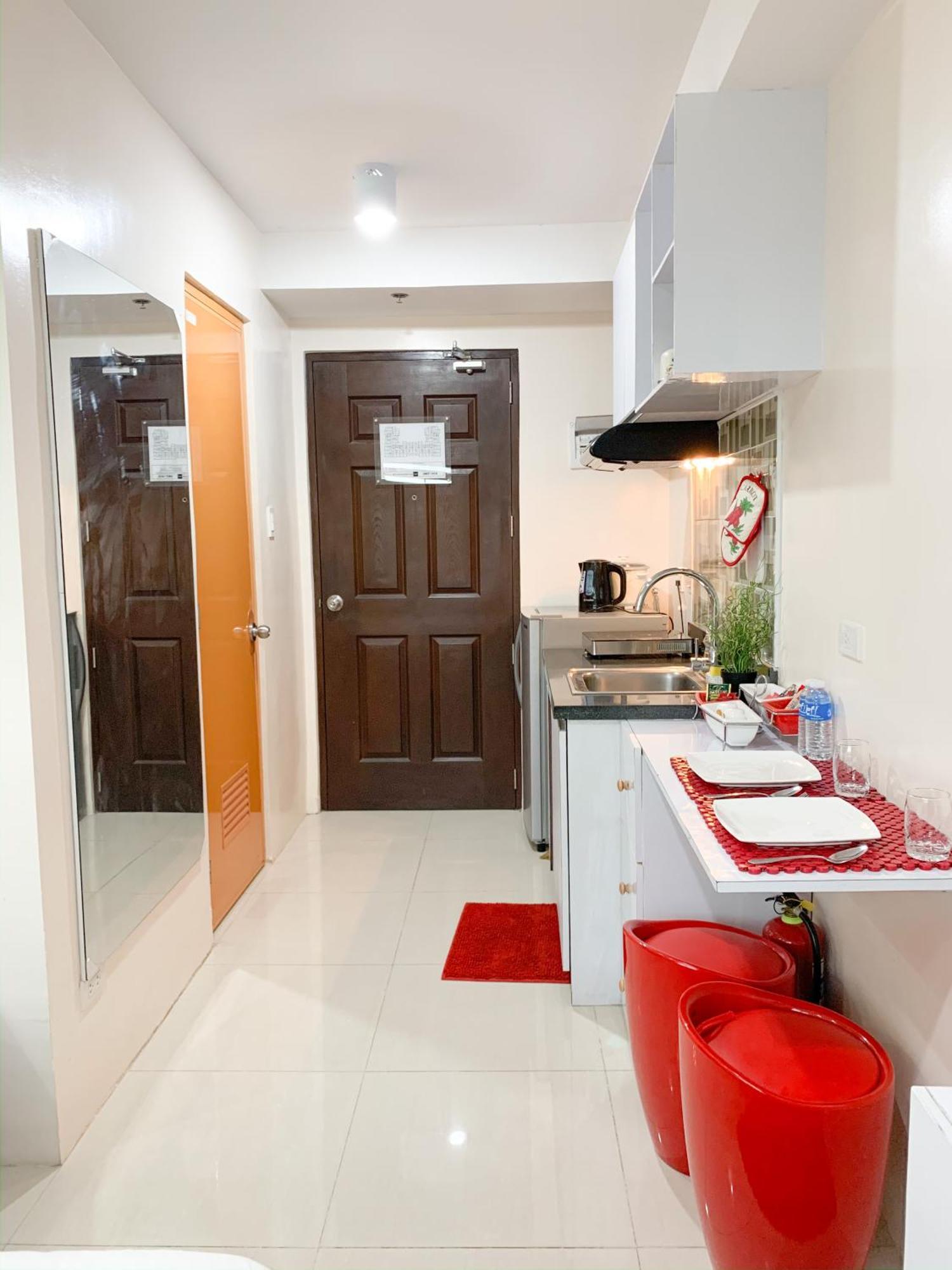 Persimmon Studios Near Ayala And Sm Cebú Habitación foto